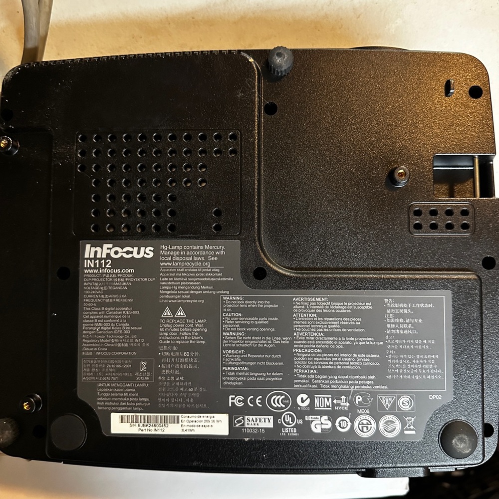 InFocus digital Projector - Picture 3 of 9
